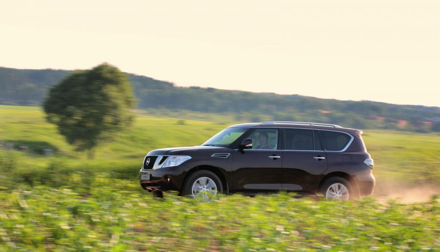  Nissan Patrol 2010 года  (фото 46 из 118)